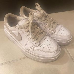 Nike Platform Dunk Low